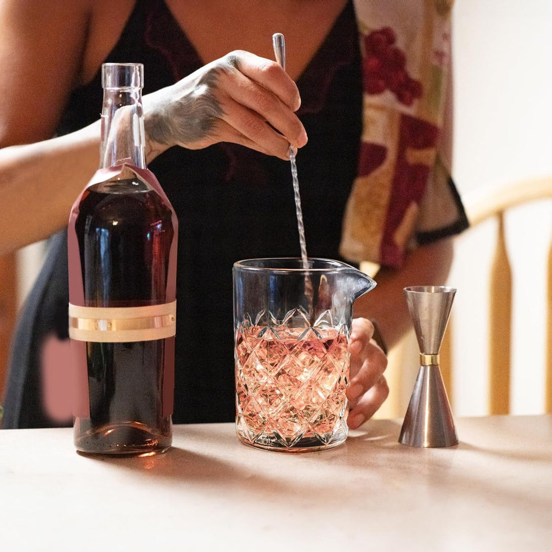 Tebery Seamless Crystal Cocktail Mixing Glass for Stirring Drinks, 16Oz Thick Bottom Bar Mixing Pitcher, Stirring Glass Drink Maker for Bar, Bartenders