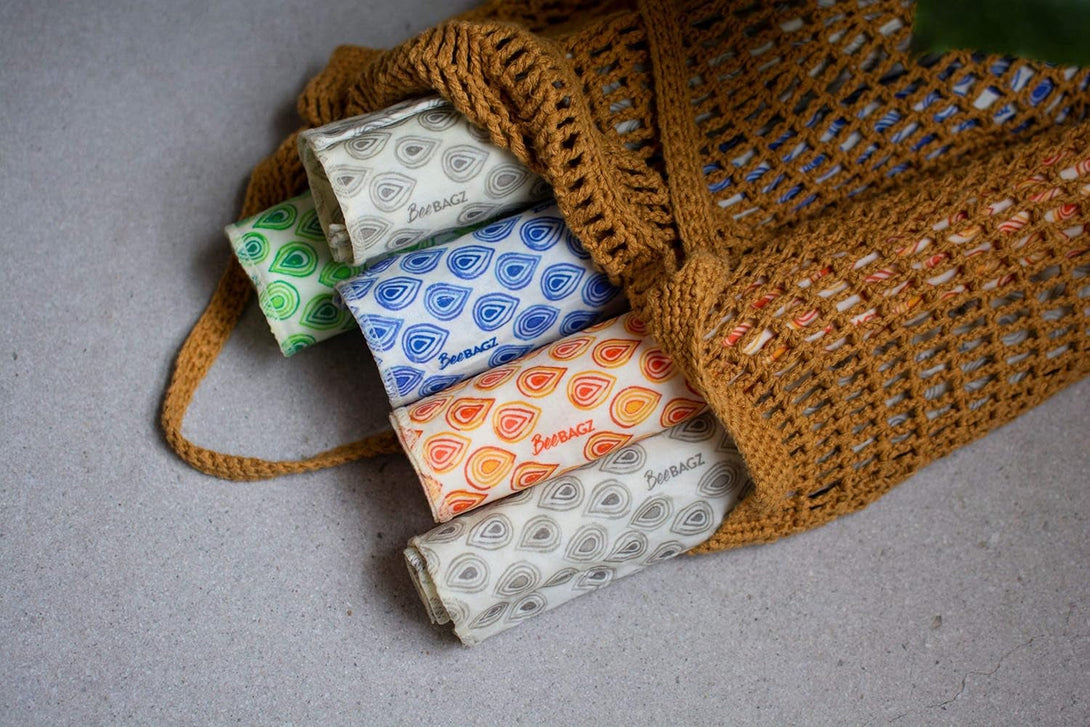 1 Pack - Beeaswax Wrap Storage Bag - Plastic and Silicone Free - Reusable Beeswax Food Wrap Bag- (1 Large, 11” X 14” (Grey)