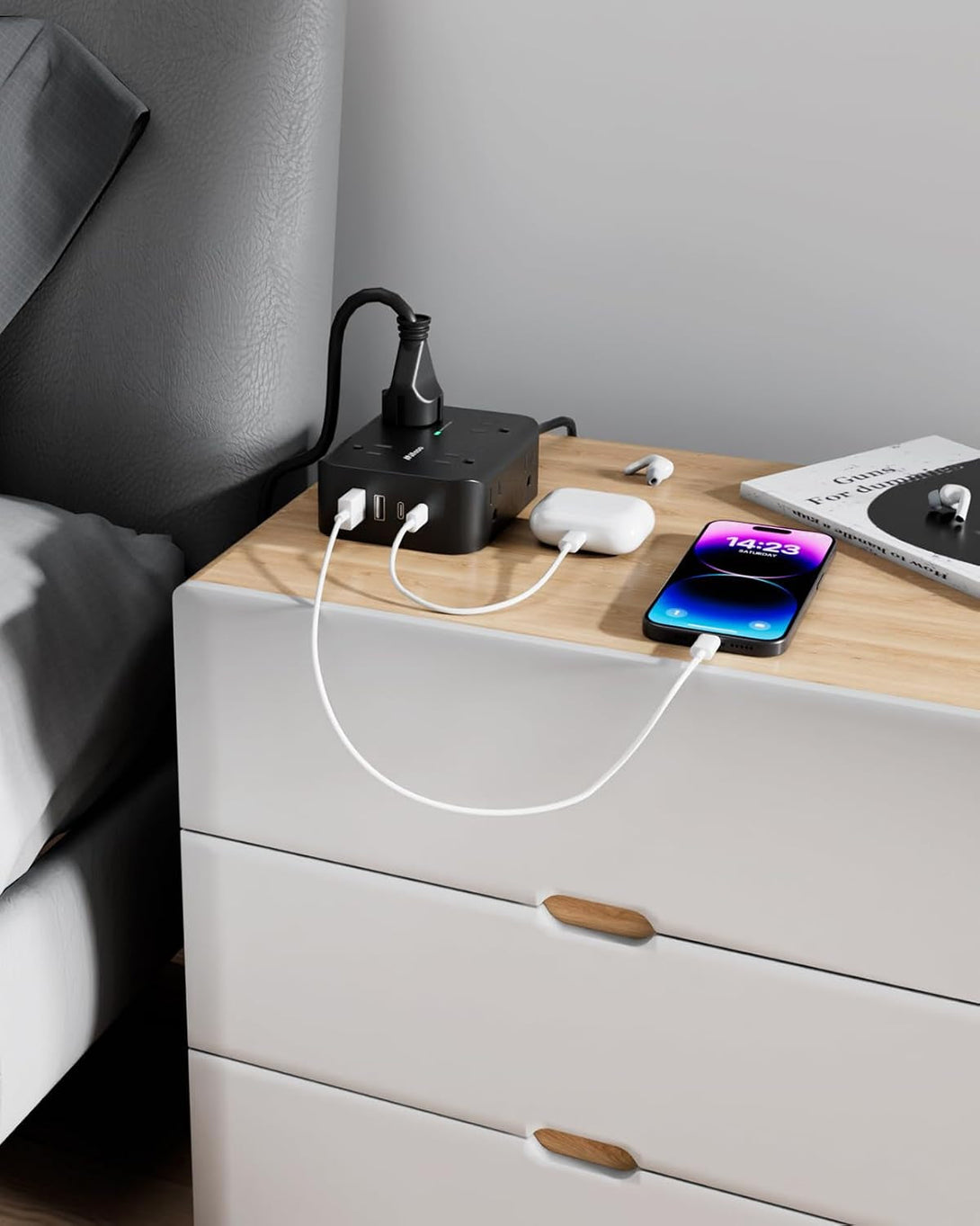 Power Strip Surge Protector - Flat Plug, Wall Mount, 8 Wide Outlets with 4 USB Ports (2 USB C), 5FT Heavy Duty Extension Cord with Multiple Outlets, Charging Station Overload Protection for Home Dorm