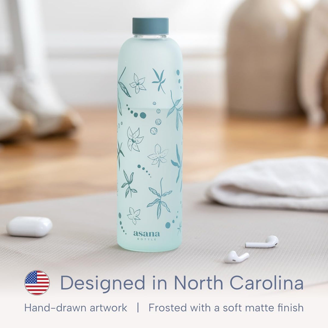 32 Oz Glass Water Bottle with Time Marker, BPA Free Borosilicate Glass, Premium Leakproof Reusable Water Bottle with Times to Drink (Sage Serenity)