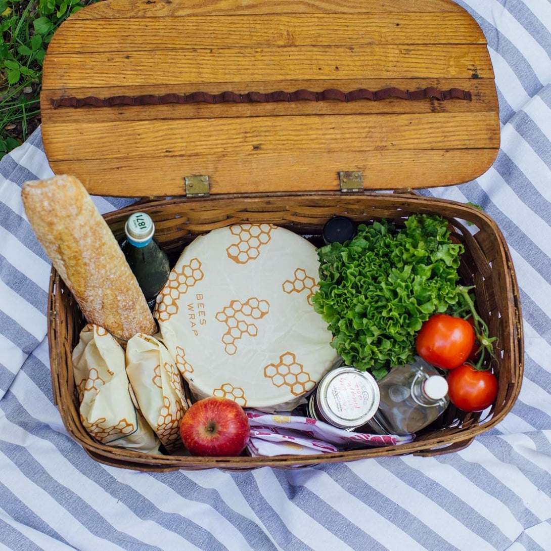 Bee'S Wrap Beeswax Wraps for Food - Honeycomb 3 Pack (S, M, L) Made in USA Reusable & Organic Food Wraps, Sandwich Wrap & Bowl Covers - Eco-Friendly Alternative to Aluminum Foil & Plastic Wrap