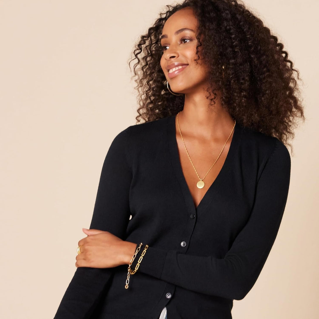 Amazon Essentials Women'S Lightweight V-Neck Cardigan Sweater (Available in plus Size)