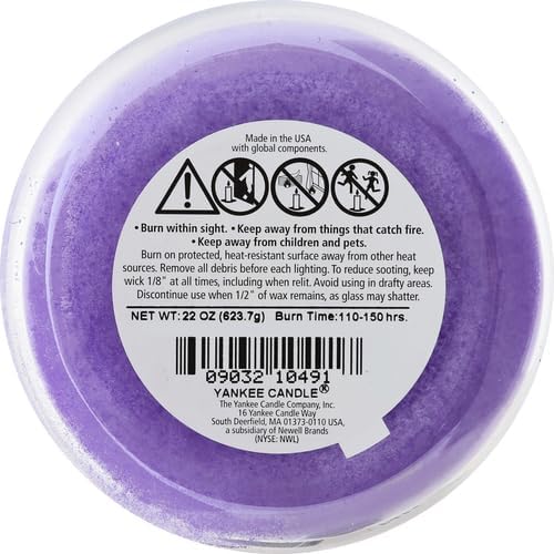 Yankee Candle Lilac Blossoms Scented, Classic 22Oz Large Jar Single Wick Candle, over 110 Hours of Burn Time, Perfect for Gifting, Gatherings and