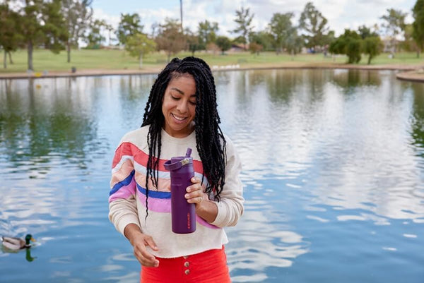 Stanley Iceflow Flip Straw 2.0 Water Bottle 24 Oz | Built-In Straw for Travel and Sports | Lightweight and Leak Resistant | Insulated Stainless