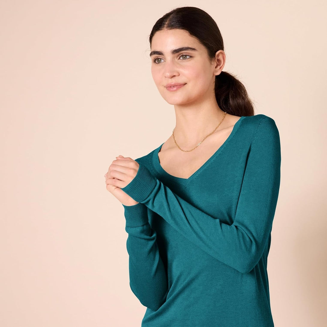Amazon Essentials Women'S Classic-Fit Lightweight Long-Sleeve V-Neck Sweater (Available in plus Size)