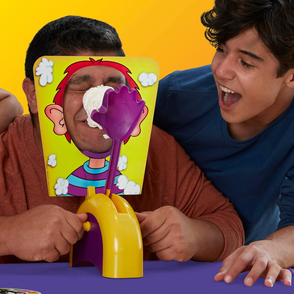 Hasbro Gaming Pie Face Game | Whipped Cream Family Board Game for Kids | Ages 5 and up | for 2 or More Players | Funny Preschool Games | Kids Gifts