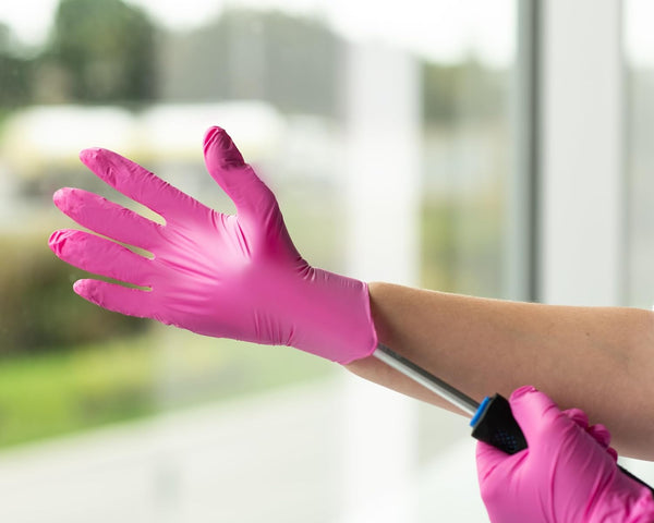 FRAMAR Pink Gloves Disposable Latex Free â Pink Nitrile Gloves Medium, Latex Free Glove Medium, Guantes De Nitrilo, for Hair Dye, Salon, Cleaning,