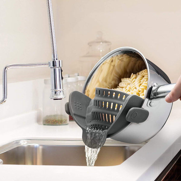 Kitchen Gizmo Snap N' Strain - Silicone Pasta Strainer Clip-On for Pots and Pans - Heat Resistant Colander for Vegetables and Noodles - Kitchen