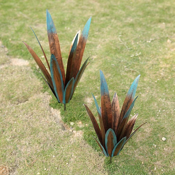Jesokiibo 2Pcs Tequila Rustic Sculpture DIY Metal Agave Plant Home Decor Rustic Hand Painted Metal Agave Garden Ornaments Outdoor Decor Figurines