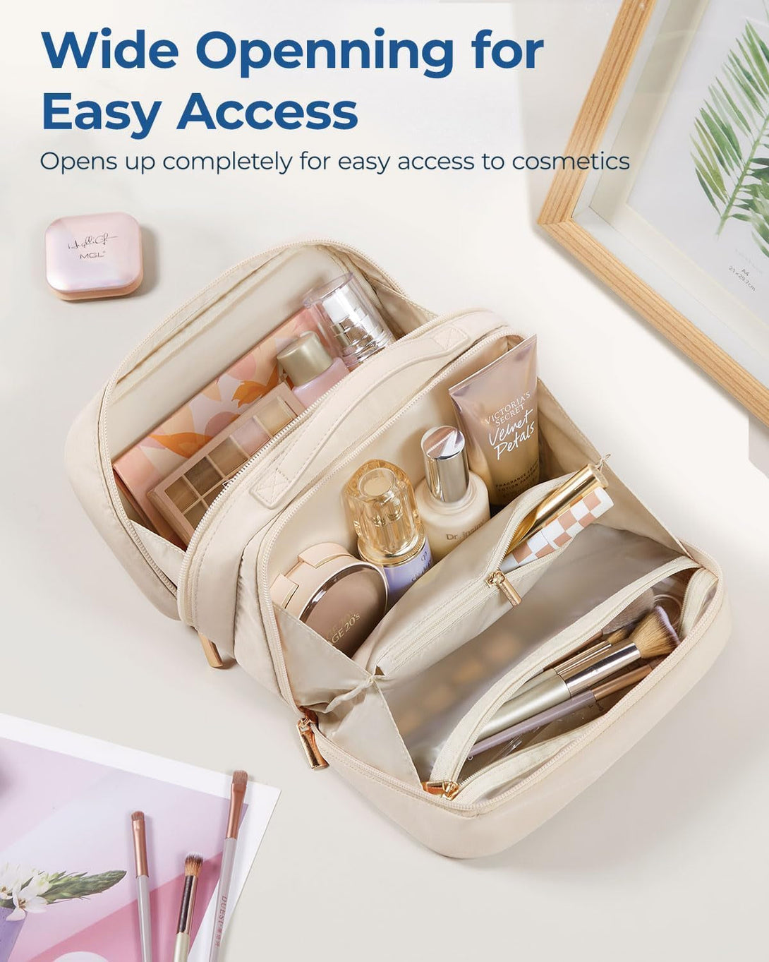 BAGSMART Travel Makeup Bag, Make up Bag with Multiple Compartments for Organizer, Durable & Compact Cosmetic Organizer for Women for Travel Accessories (Green)