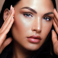 URQT Highly Pigmented Liquid Contour - Built-In Sponge Tip Sculpted Complexion Wand Contour Long Lasting Natural Buildable Highlighters Contour