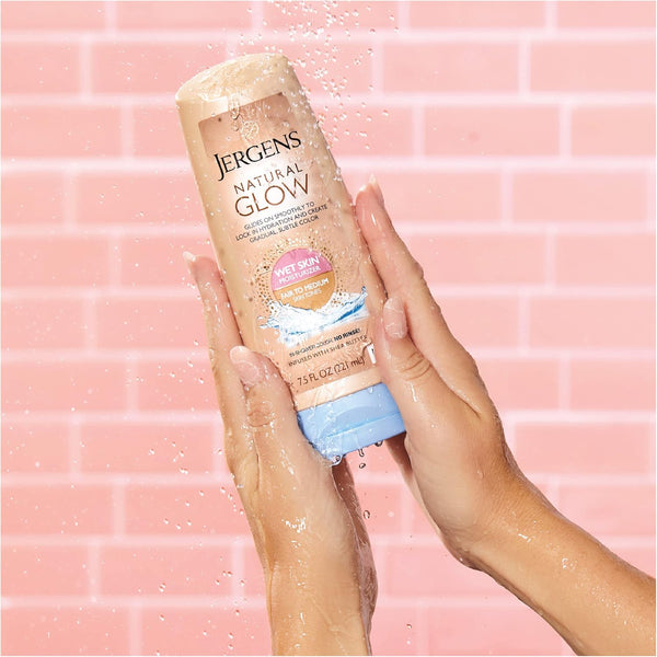 Jergens Natural Glow in Shower Lotion, Self Tanner for Fair to Medium Skin Tone, Sunless Tanning Wet Skin Lotion for Gradual, Flawless Color, 7.5