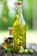AYL Flip Top Glass Bottle [1 Liter / 33 Fl. Oz.] [Pack of 4] â Swing Brewing Bottle with Stopper for Beverages, Oil, Vinegar, Kombucha, Water,