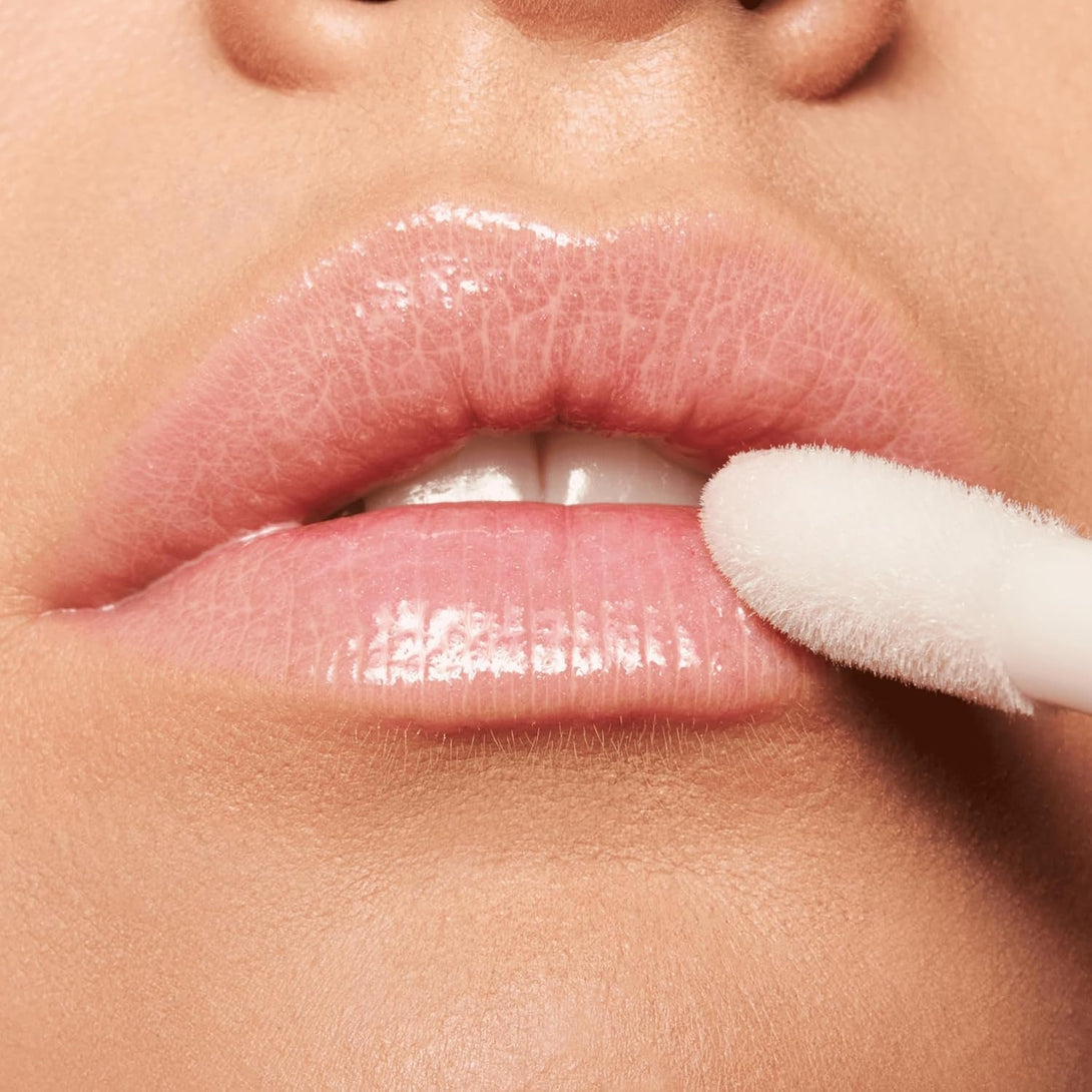 Essence | the Super Balm Glossy Lip Treatment | 10 Hour Hydrating Lip Balm for Glossy Finish with Shea Butter & Vitamin E | Vegan & Cruelty Free