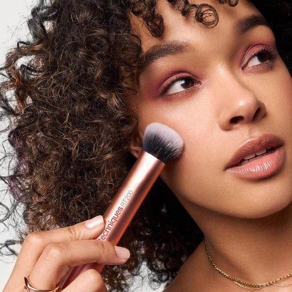 Real Techniques Expert Face Professional Foundation Makeup Brush for Even Streak Free Application, Dense Bristles For Buffing, Orange, 1 Count