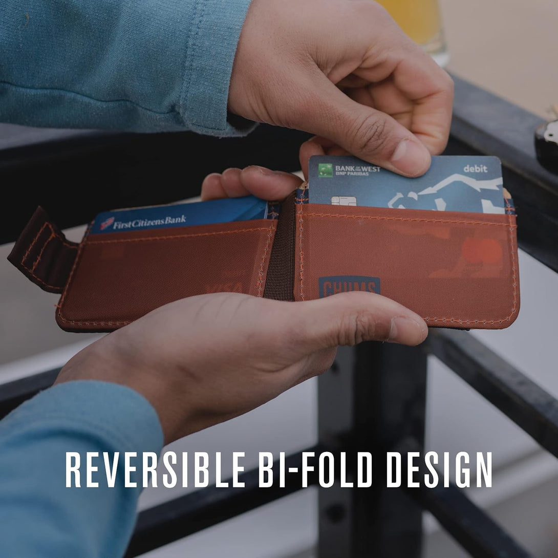 Chums Bandit Bi-Fold Wallet – Slim RFID Wallet for Men & Women, Reversible Card, ID & Money Holder (Olive/Tan)