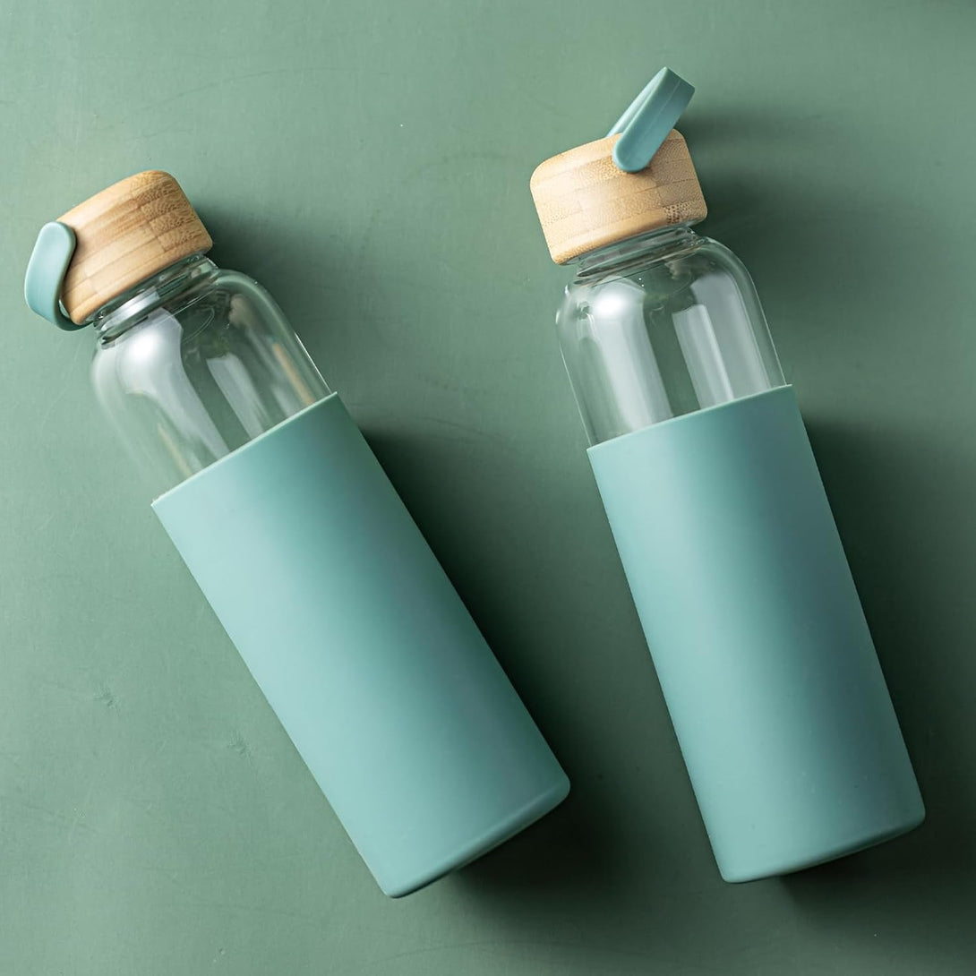 21Oz Borosilicate Glass Water Bottle with Non-Slip Sleeve & Leak-Proof Lid-Reusable Drink Bottle for Office,Travel,Gym,Hiking-Bpa Free,Ideal Gift for Home,Car & Fitness Enthusiasts (Green)