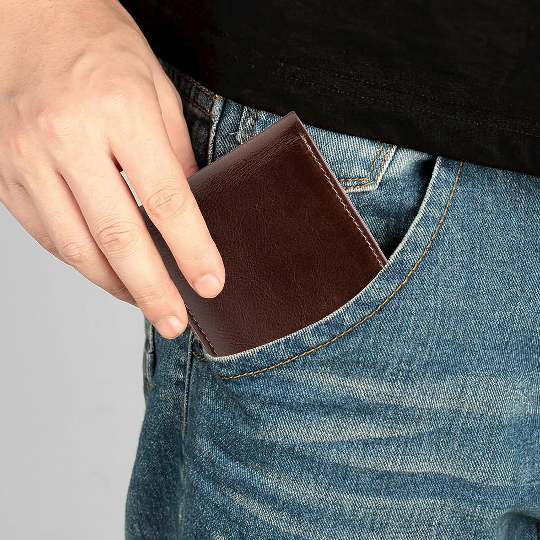 Slim Minimalist Mens Bifold Wallet, RFID Blocking Genuine Leather Wallet for Men with ID Window and 8 Cards Slot.（Coffee）
