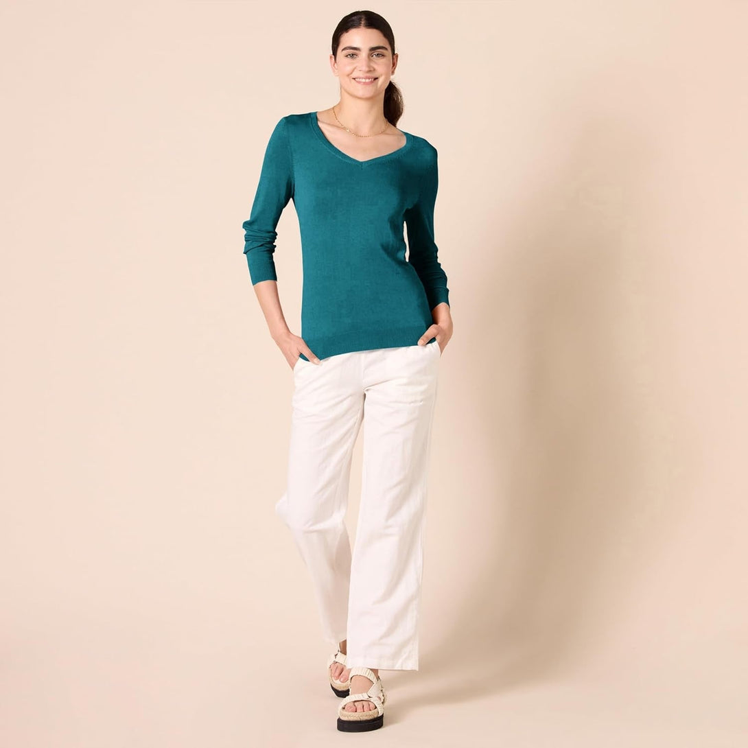 Amazon Essentials Women'S Classic-Fit Lightweight Long-Sleeve V-Neck Sweater (Available in plus Size)