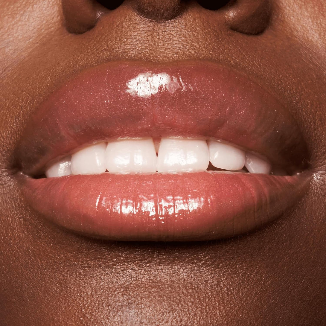 Essence | the Super Balm Glossy Lip Treatment | 10 Hour Hydrating Lip Balm for Glossy Finish with Shea Butter & Vitamin E | Vegan & Cruelty Free
