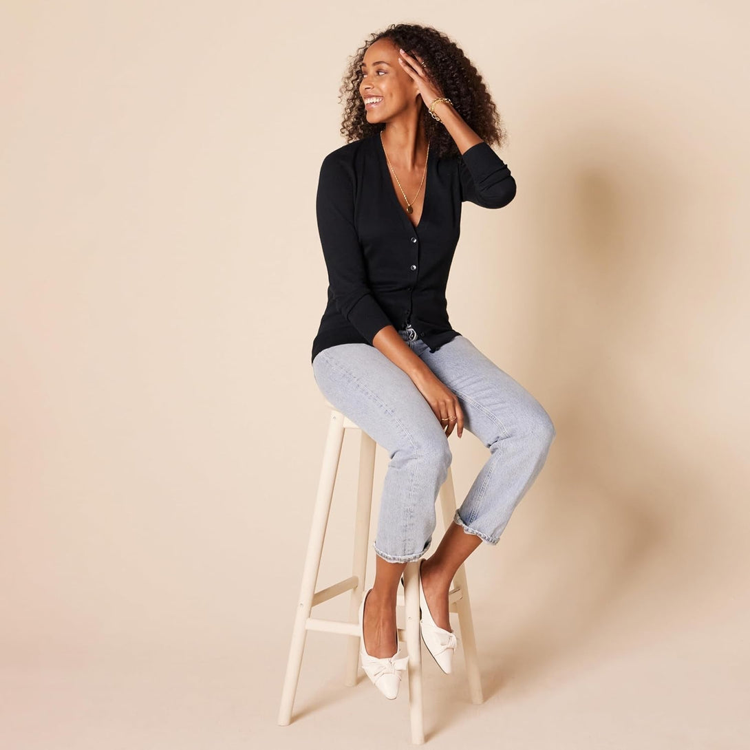 Amazon Essentials Women'S Lightweight V-Neck Cardigan Sweater (Available in plus Size)